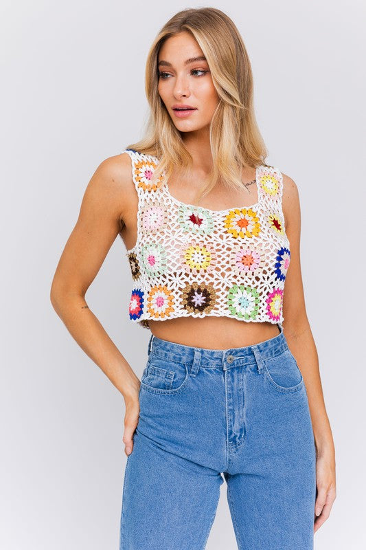 LE LIS Square Neck Crochet Floral Design Sleeveless Cropped Top