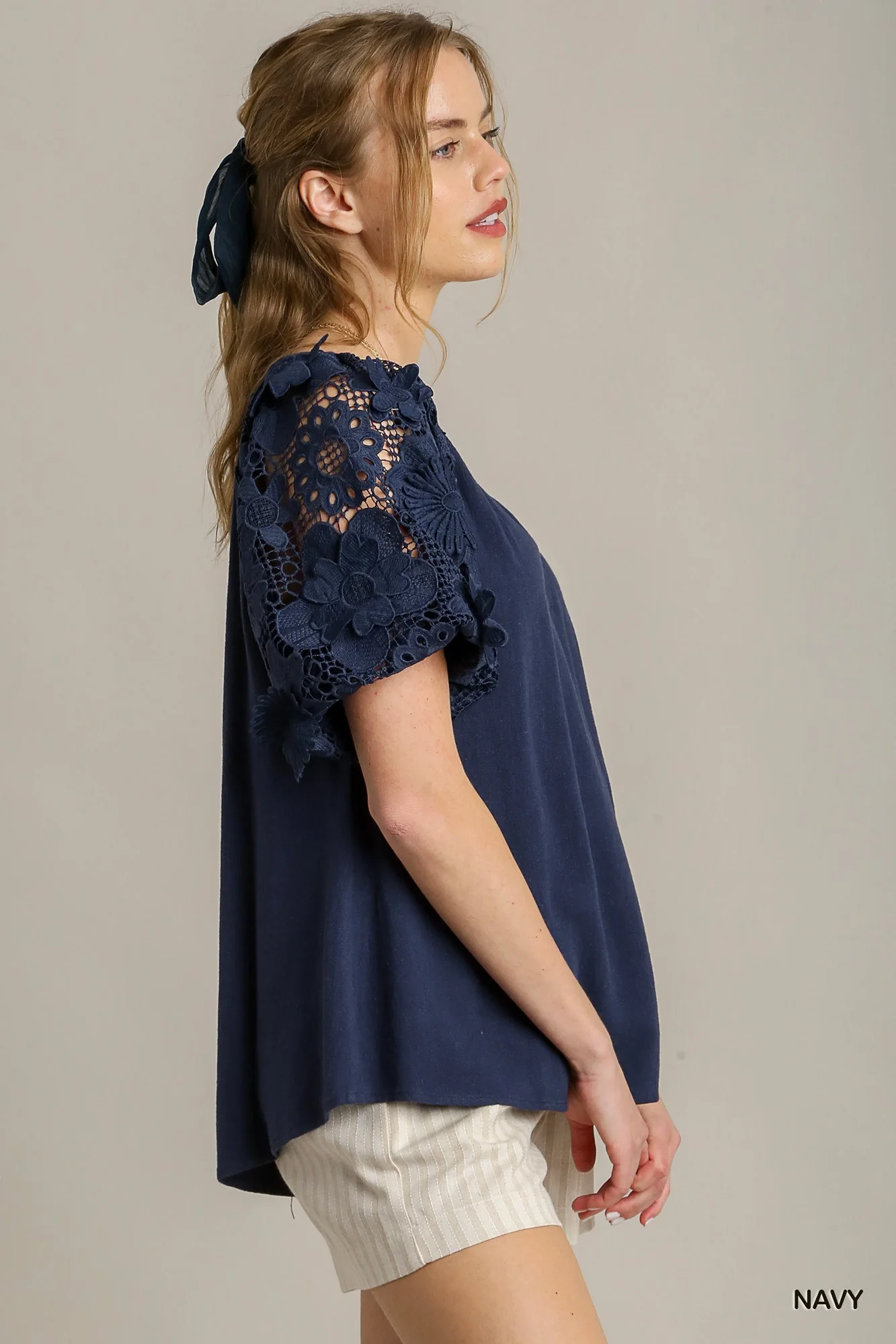 Umgee Linen Boxy Cut Split Neck 3D Floral Sleeves Relaxed Fit Blouse | Dark Navy