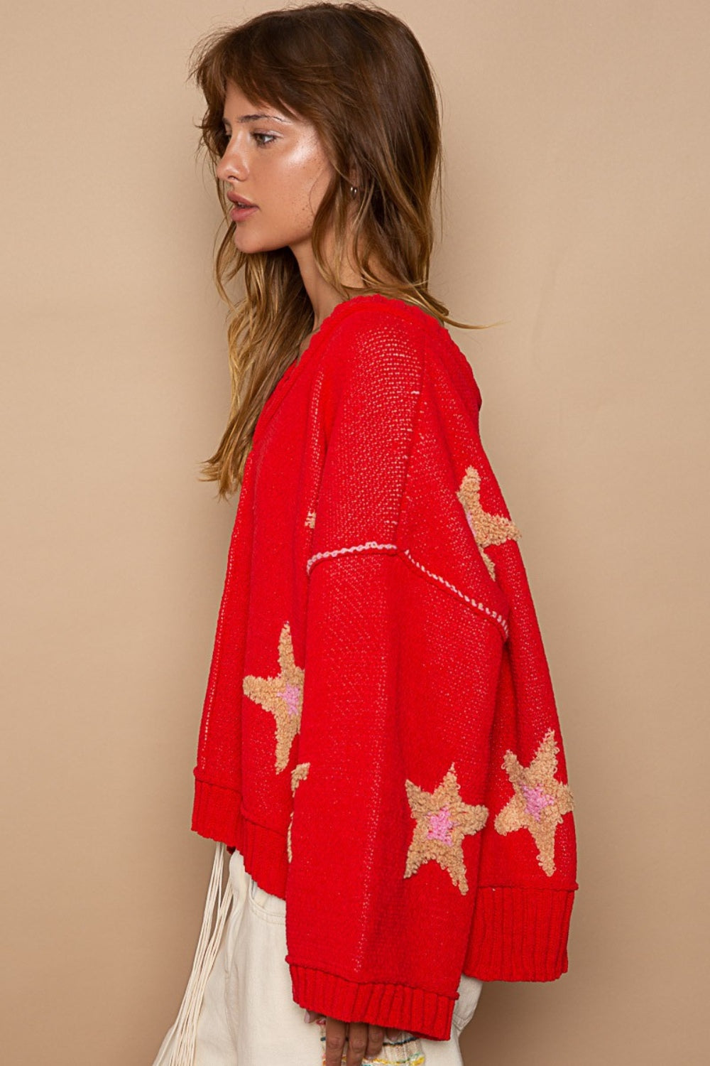 POL Relaxed Fit Long Sleeves Star Patch V-Neck Pullover Sweater | Apple Red