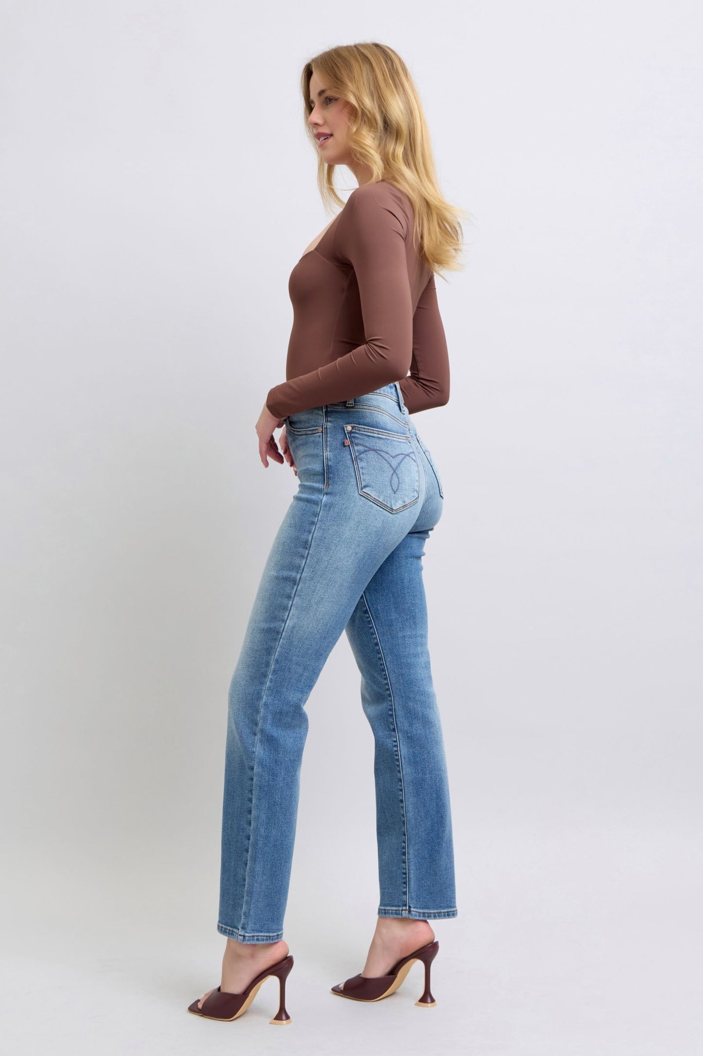 Judy Blue Vintage Medium Washed Ziper Fly Thermal Lining Straight Denim Jeans