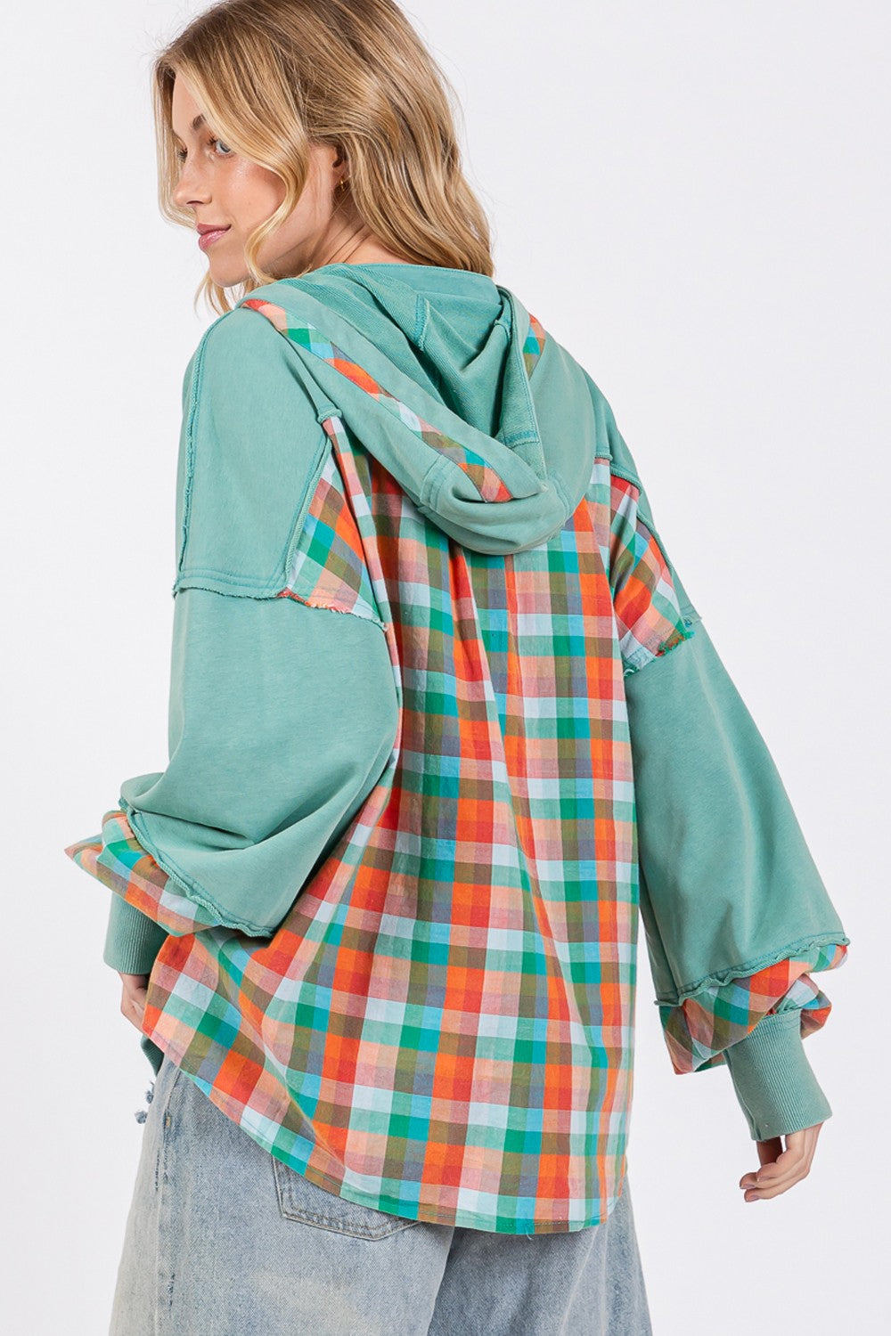 SAGE + FIG Mineral Washed Contrast Plaid Pattern Hoodie Sweatshirt | Eucalyptus