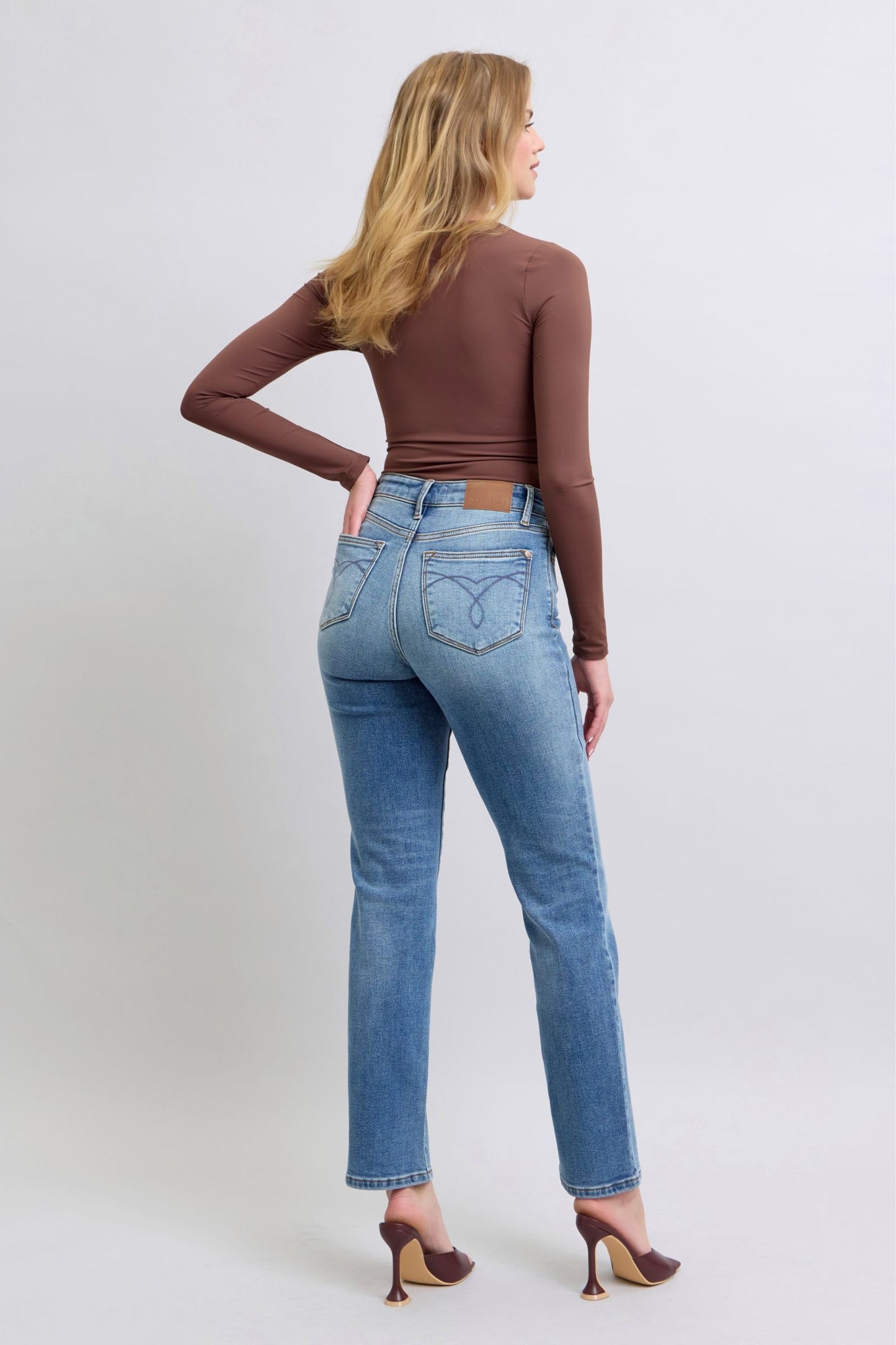 Judy Blue Vintage Medium Washed Ziper Fly Thermal Lining Straight Denim Jeans
