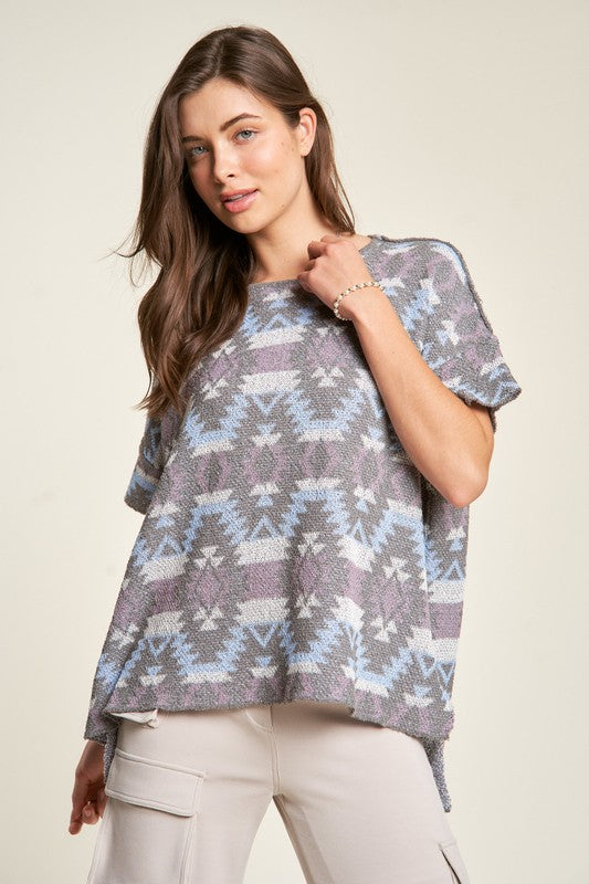 Davi & Dani High-Low Geometric Print Crew Neck Short Sleeves Knit Top | Lilac