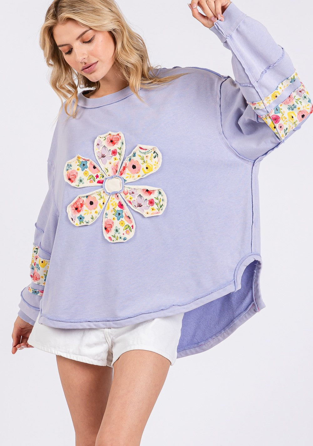 SAGE + FIG Daisy Patch Applique Long Sleeves Relaxed Fit Sweatshirt | Lavender