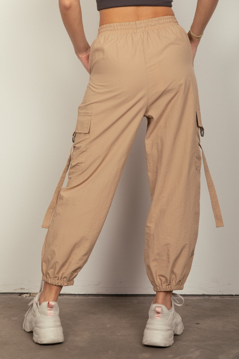 VERY J Elastic Waist Drawstring Woven Multi Pockets D-Rings Cargo Pants | Taupe