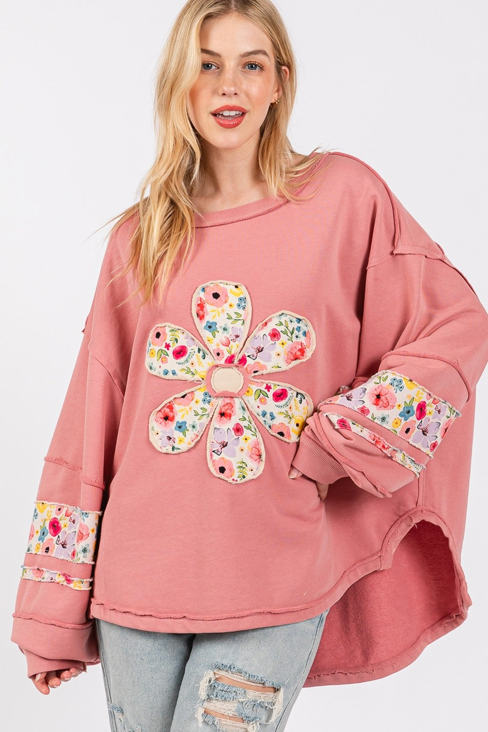 SAGE + FIG Daisy Patch Applique Long Sleeves Relaxed Fit Sweatshirt | Rose