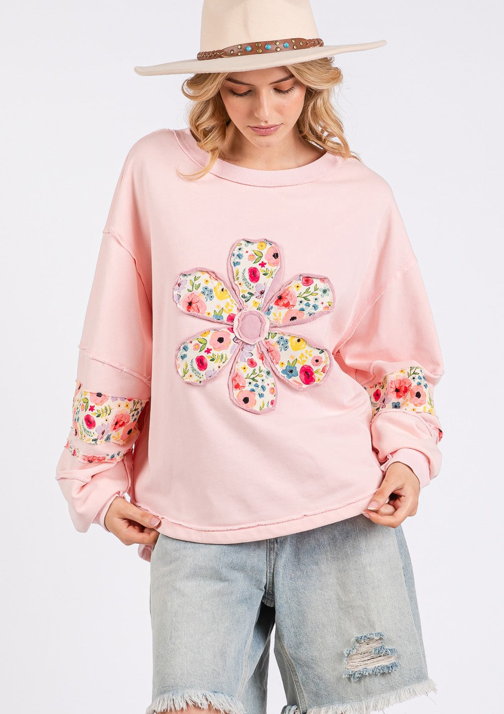 SAGE + FIG Daisy Patch Applique Long Sleeves Relaxed Fit Sweatshirt | Blush