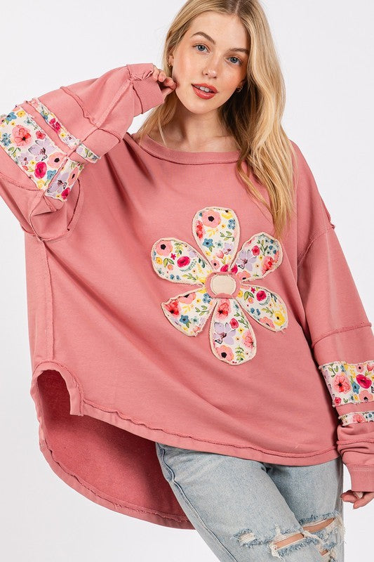 SAGE + FIG Daisy Patch Applique Long Sleeves Relaxed Fit Sweatshirt | Rose