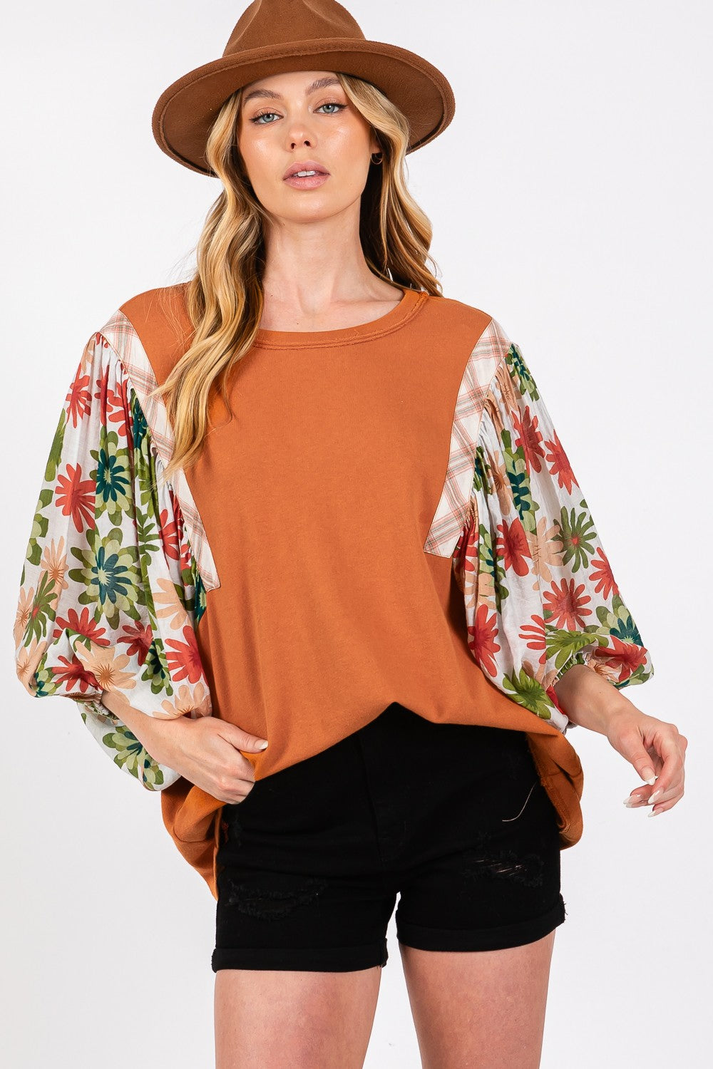 SAGE + FIG Floral Printed Balloon Sleeves Contrast Round Neck Knit Top | Caramel