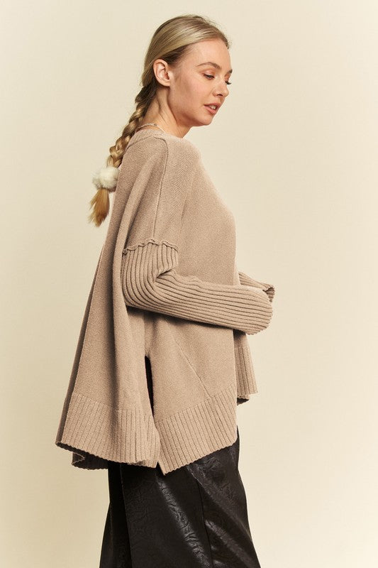 Davi & Dani Ribbed Side Slit V-Neck Sweater | Tan