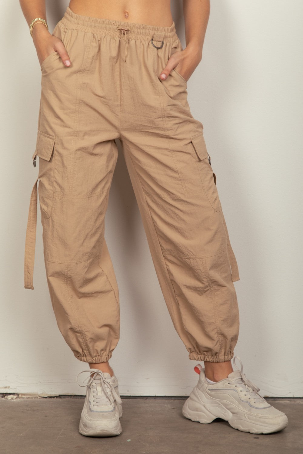 VERY J Elastic Waist Drawstring Woven Multi Pockets D-Rings Cargo Pants | Taupe