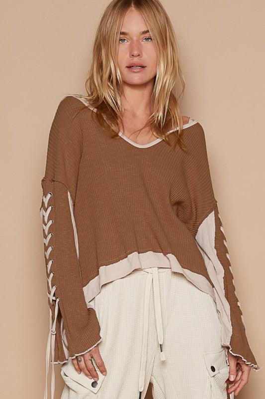 POL Lace-Up Sleeves Color Block Notched Neck Ribbed Knit Top | Milk Chocolate