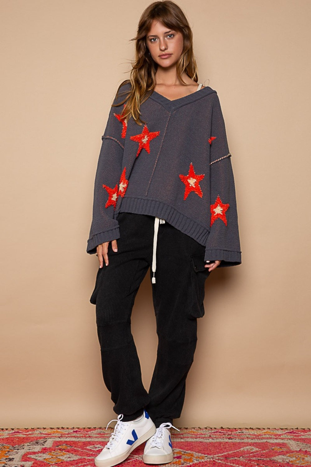 POL Relaxed Fit Long Sleeves Star Patch V-Neck Pullover Sweater | Charcoal