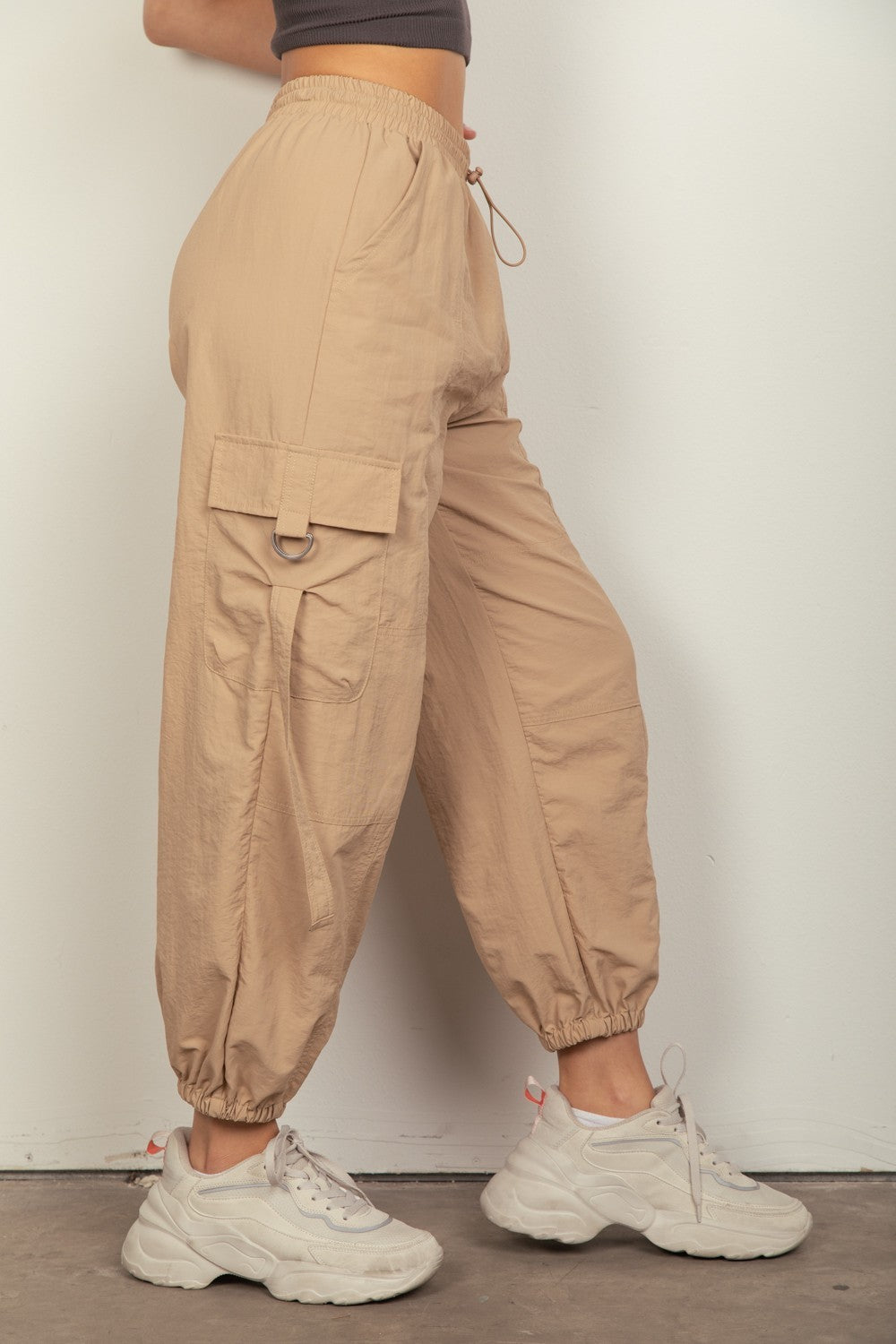 VERY J Elastic Waist Drawstring Woven Multi Pockets D-Rings Cargo Pants | Taupe