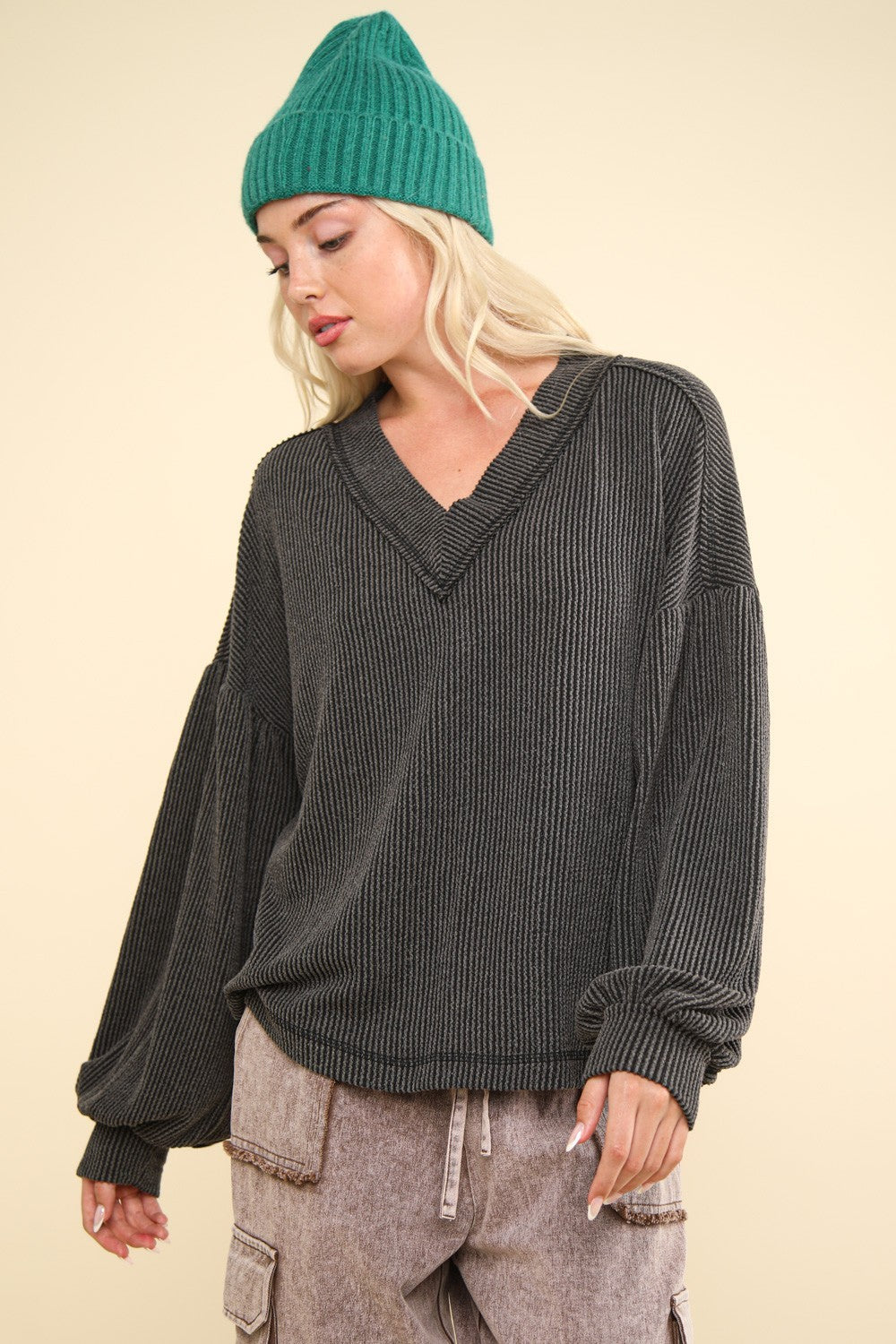 VERY J Two Tone Ribbed V-Neck Exposed Seam Oversized Double Knit Top | Charcoal