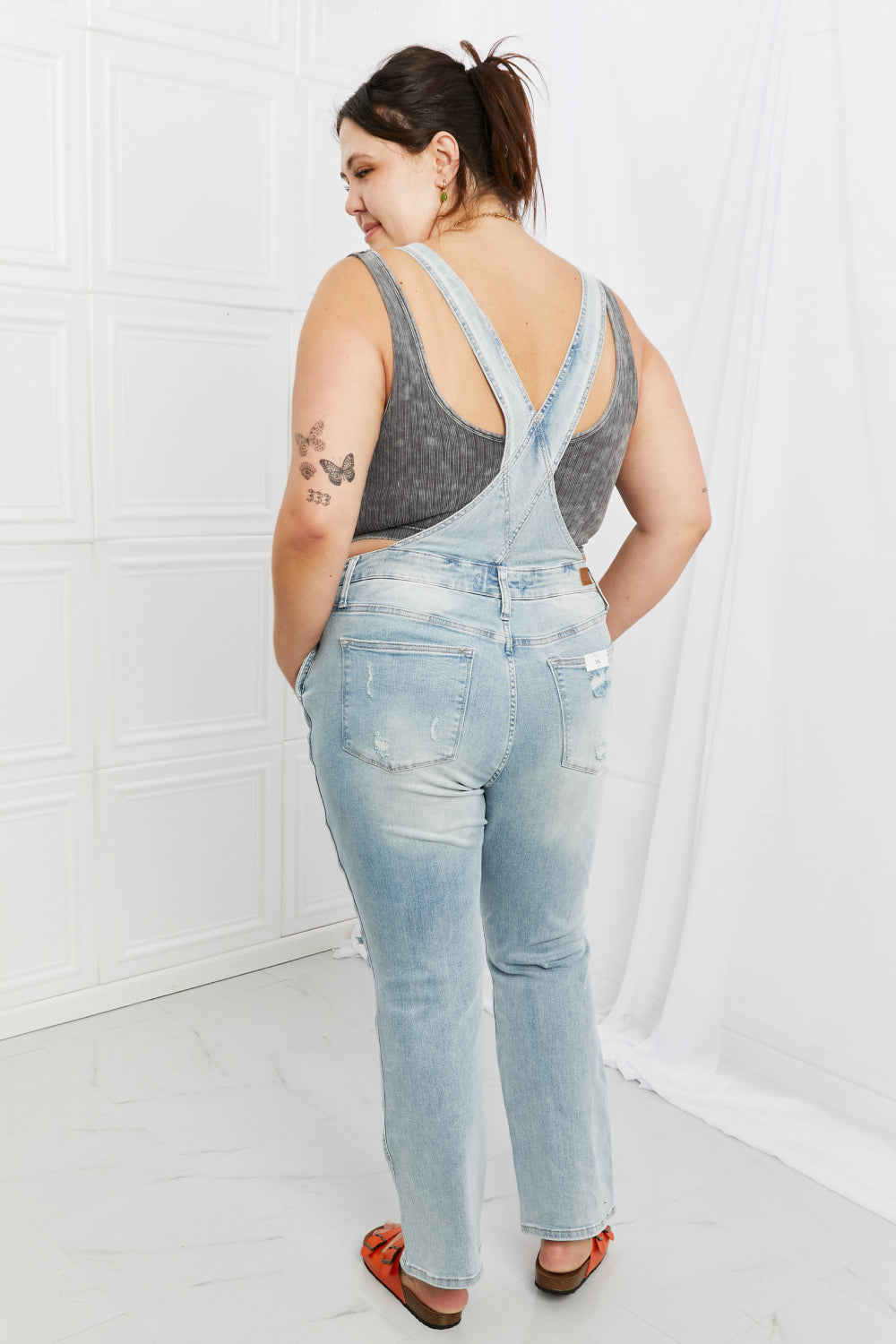 JUDY BLUE Melina Full Size Distressed Straight Leg Overalls in Light Wash