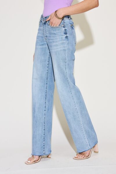 Judy Blue Full Size V Front Waistband Zipper Fly Straight Jeans